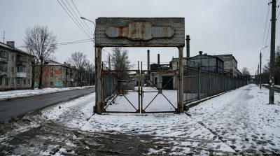 Обои / Factory Gate