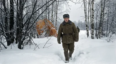 Алексей Леонов после выхода в открытый космос: между люком и лесом